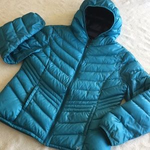 Packable down jacket